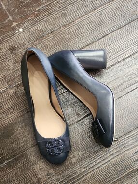 Tory Burch Navy Heel